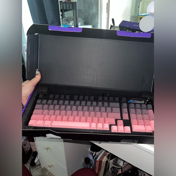 Furycube LED keyboard - Picture 2 of 2